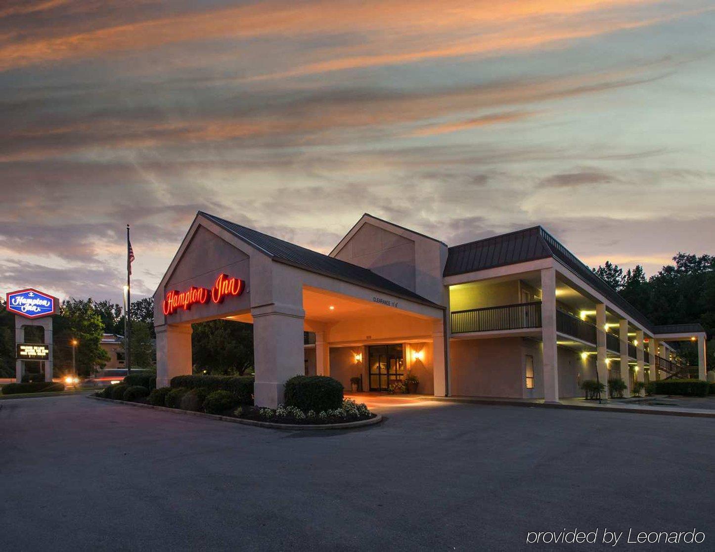 Red Roof Inn Tupelo Exterior photo